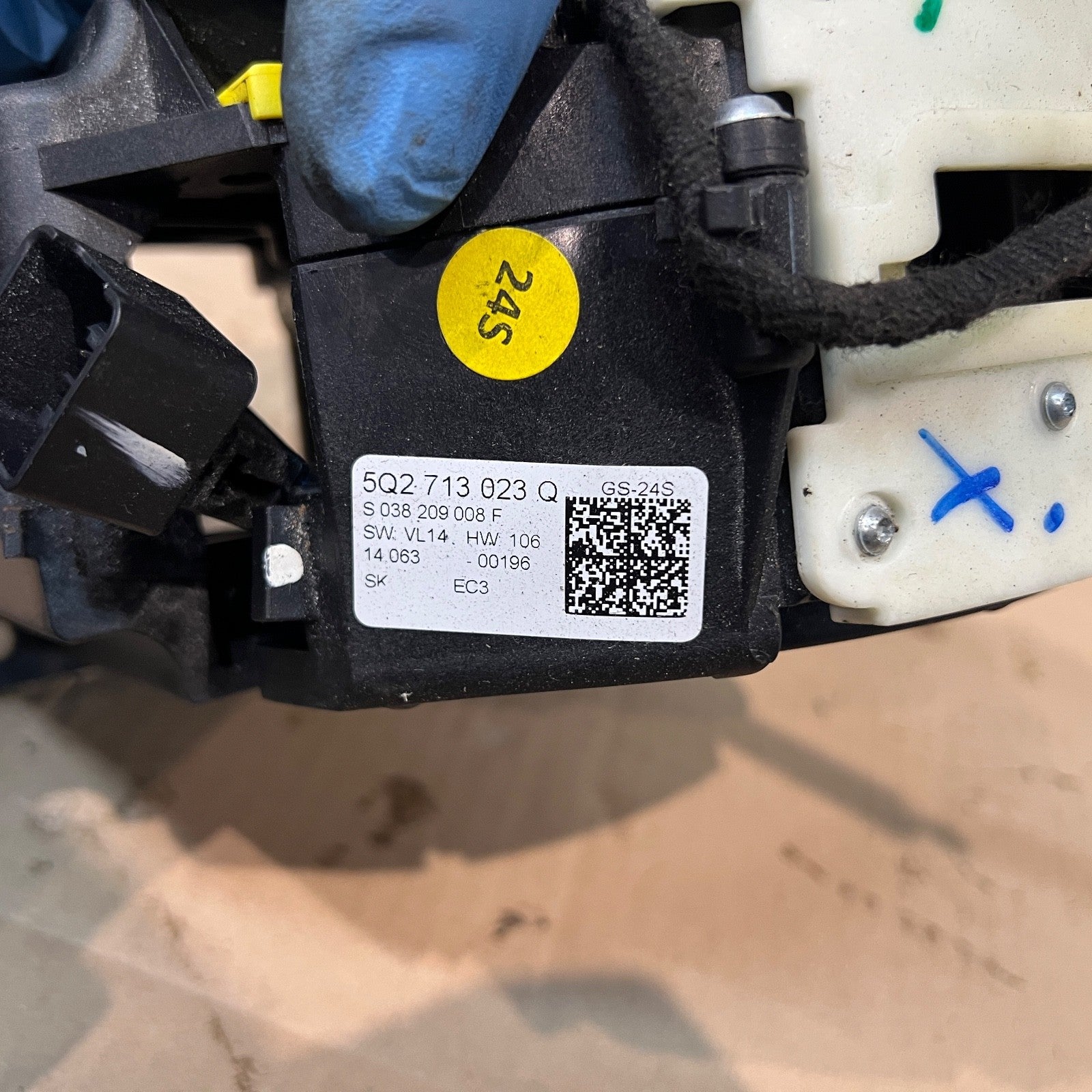 VOLKSWAGEN Audi Seat Skoda Dsg Automatic GEAR SELECTOR LINKAGE 5Q2713023Q