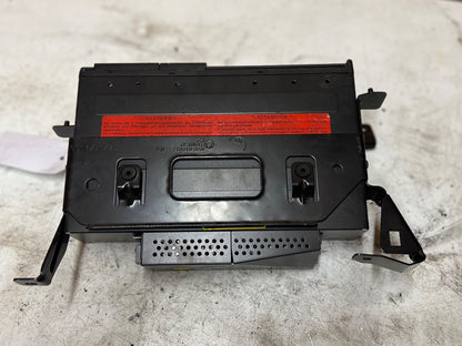 BMW E81 E87 E90 E91 E92 E93 1 3 SERIES 6-DISC CD CHANGER WITH MAGAZINE 6977759