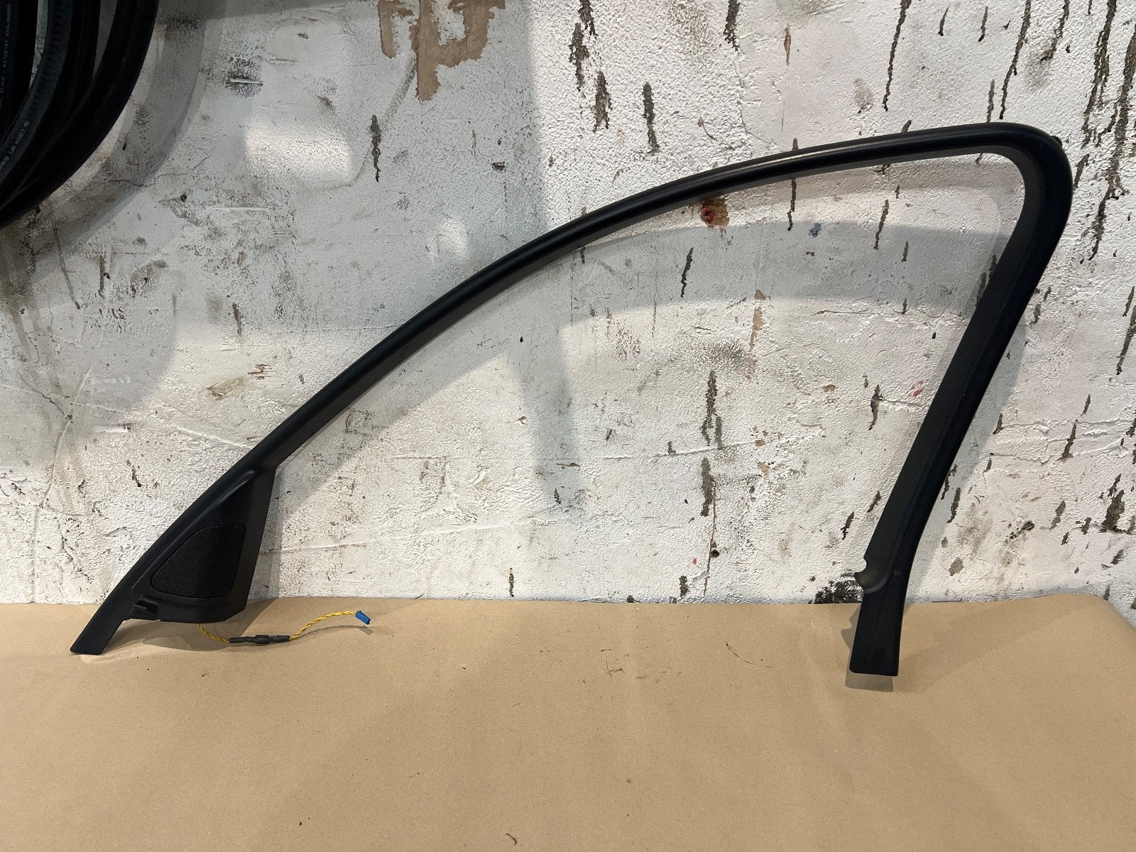 BMW 3 SERIES E90 E91 Window Frame Front Door PAIR Trim & TopHiFi LOGIC7 Tweeters