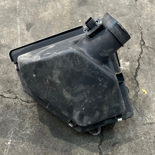 BMW M140i M240i 340i 440i B58 Air Filter Box Intake Muffler  8601678