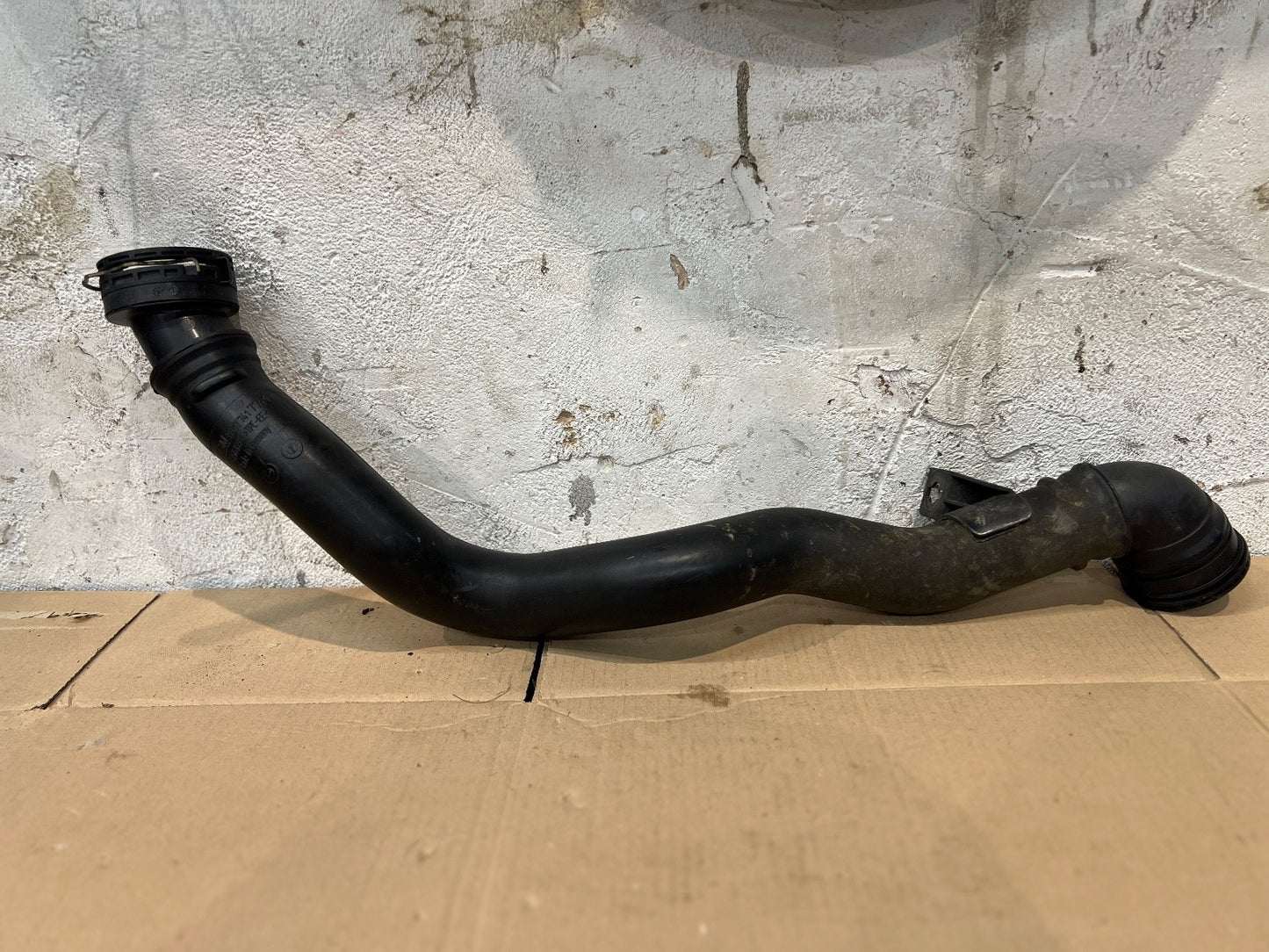 16-21 VAUXHALL ASTRA K MK7 1.6 B16DTH B16DTU INTERCOOLER OUTLET PIPE 39017741