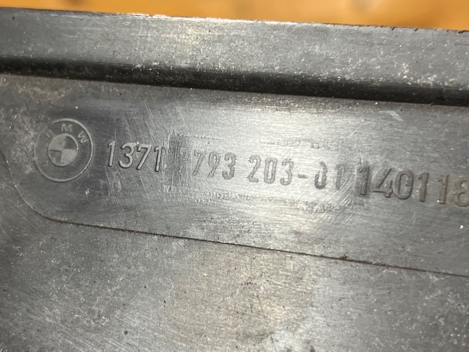 BMW 3 5 7 X3 X5 Series E53 E60 E61 E65 E90 E91 Cover Intake Silencer 7793203