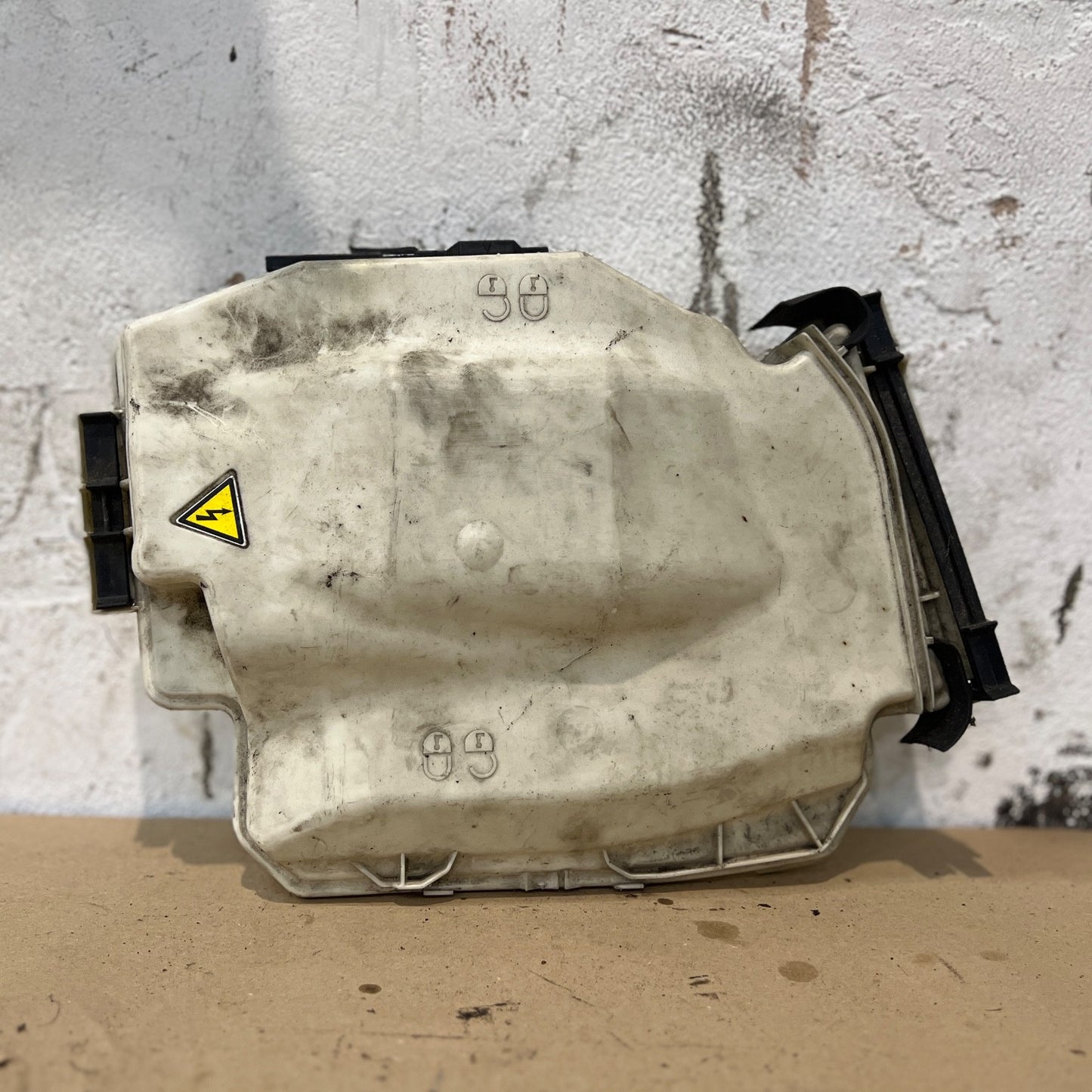 BMW 1 3 SERIES E81 E82 E87 E88 E90 E91 E92 E93 Cover Electronic ECU Box 7544577