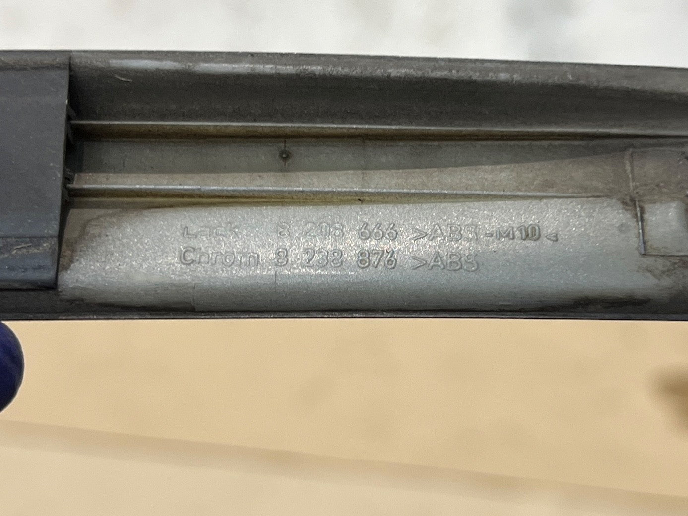 BMW E46 Coupe Convertible Right O/S Wing Trim Moulding 8208666 Titan Silver 354