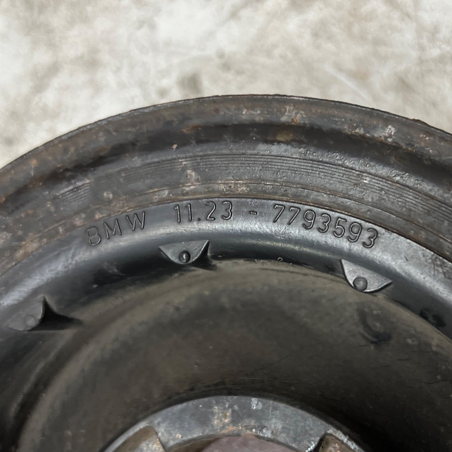 BMW 3 5 7 X3 X5 E90 E91 E92 E60 E61 E65 E83 E70 E53 Vibration Damper M57 7793593