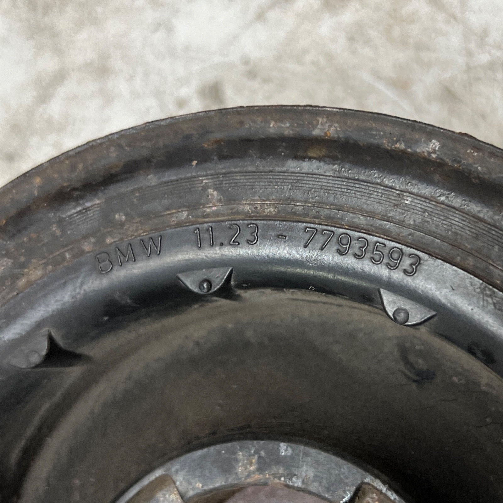 BMW 3 5 7 X3 X5 E90 E91 E92 E60 E61 E65 E83 E70 E53 Vibration Damper M57 7793593