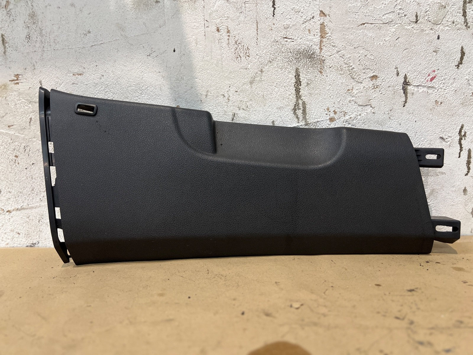 VOLKSWAGEN GOLF  MK7 2012-2020 RIGHT O/S B PILLAR LOWER TRIM COVER 5G4867292