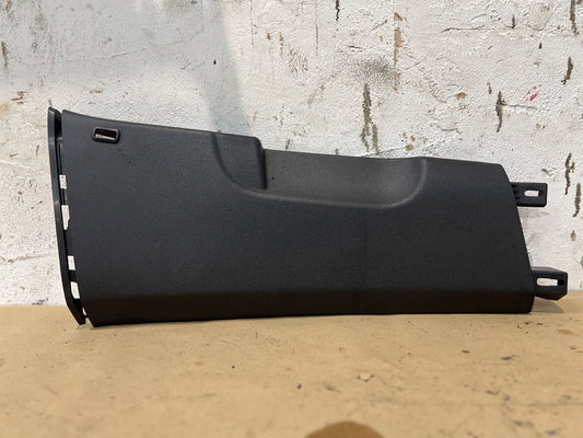 VOLKSWAGEN GOLF  MK7 2012-2020 RIGHT O/S B PILLAR LOWER TRIM COVER 5G4867292