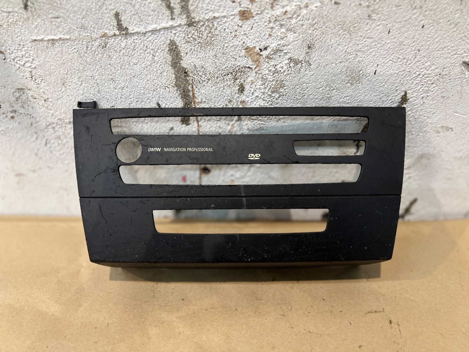 BMW 3 Series E90 E91 E92 E93 Dash Radio Cover Nav DVD Professional 6958409