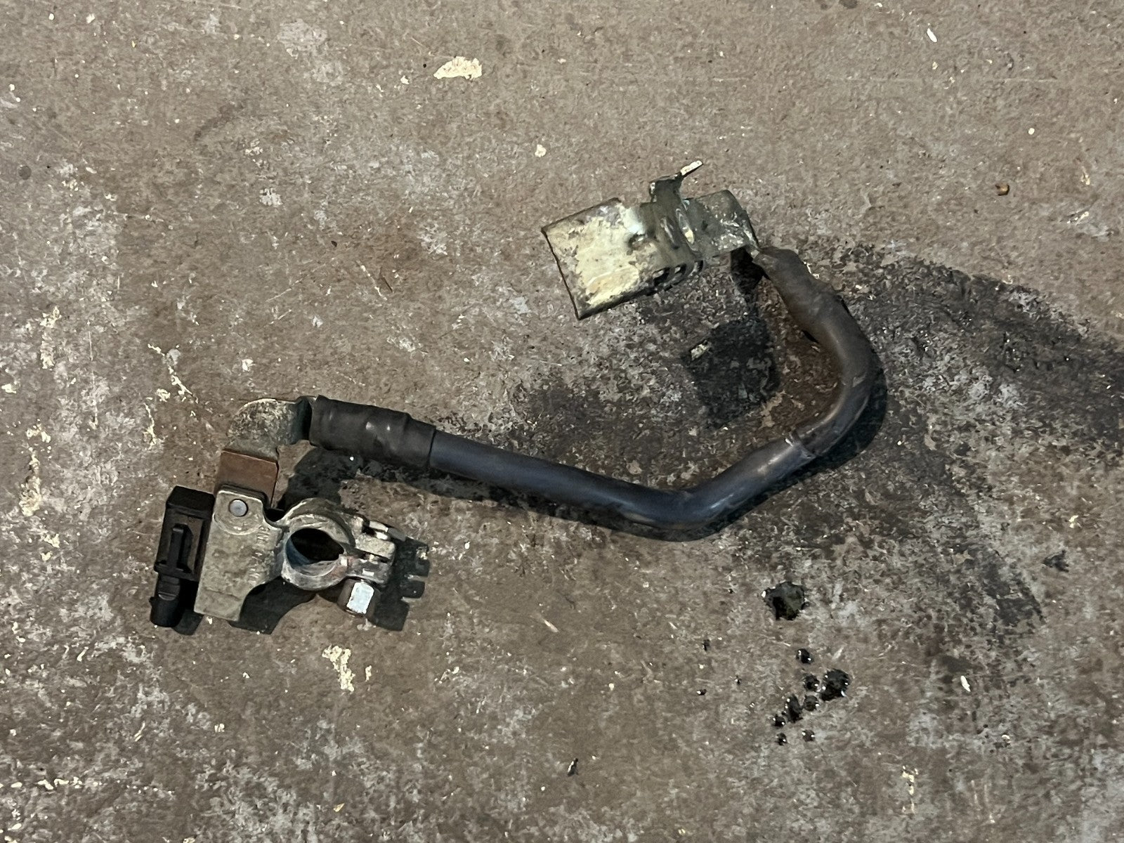 VW AUDI SEAT SKODA Battery Current Sensor 5Q0915181E Used - Fits 2013-2020