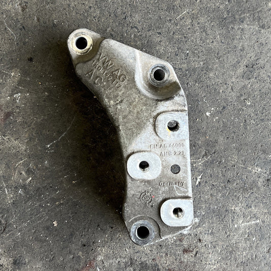 VW AUDI SEAT SKODA 2013-2017 FRONT LEFT PASSENGER ENGINE MOUNT 1K0199117