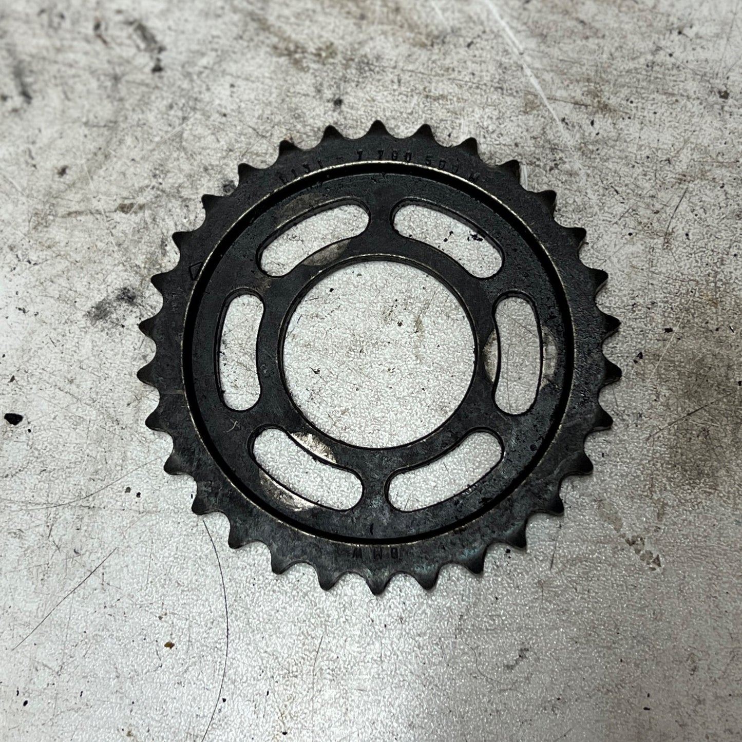 BMW E60 E61 E90 E91 E92 3.0D M57 Engine Intake SPROCKET 7780588m