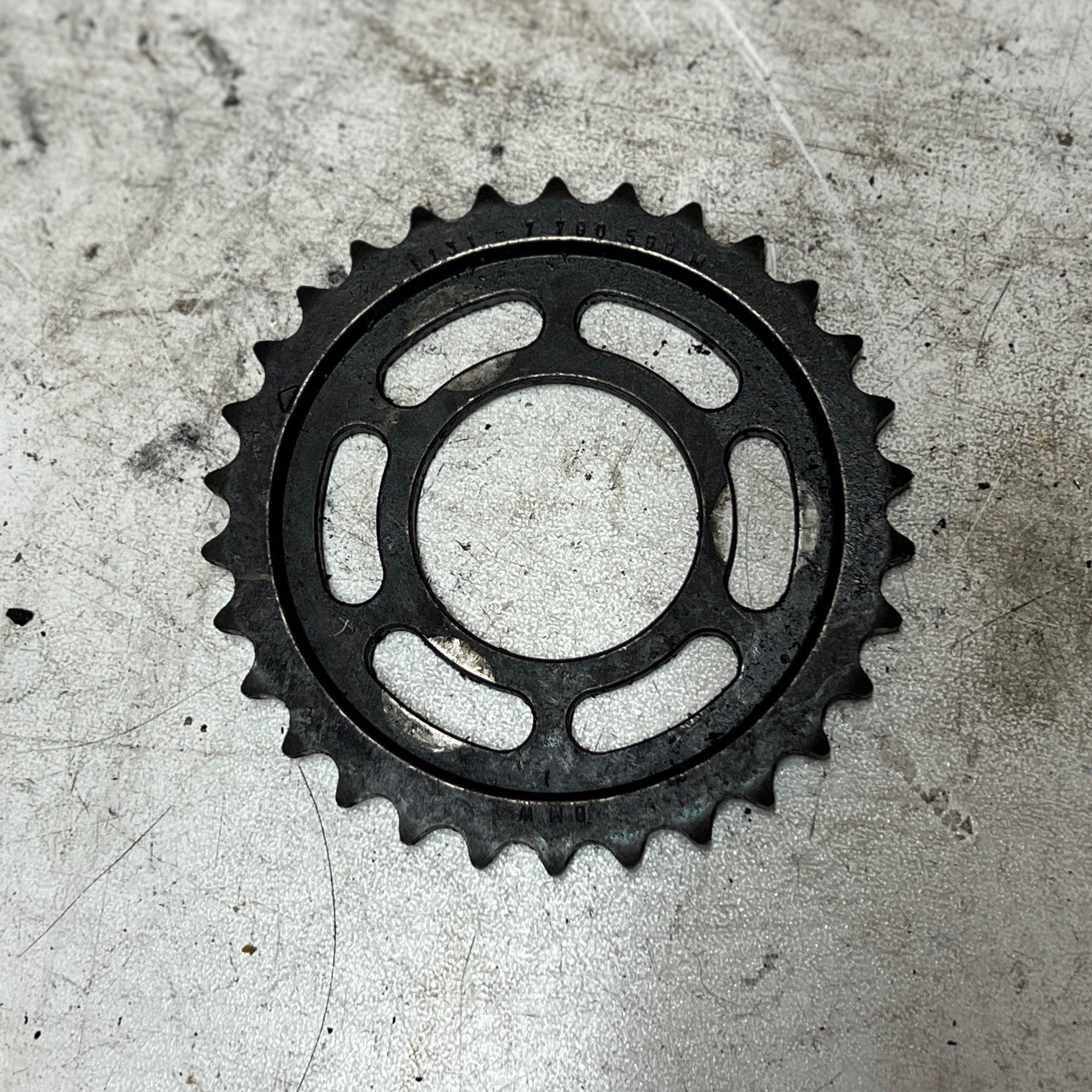 BMW E60 E61 E90 E91 E92 3.0D M57 Engine Intake SPROCKET 7780588m