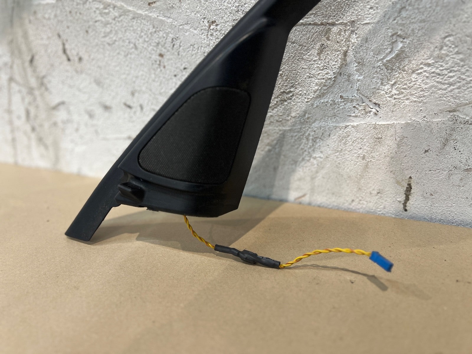 BMW 3 SERIES E90 E91 Window Frame Front Door PAIR Trim & TopHiFi LOGIC7 Tweeters