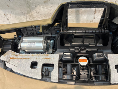 BMW 3 Series E9X LOGIC 7/HARMON KARDON COMPLETE DASHBOARD WITH AIRBAG + SPEAKER