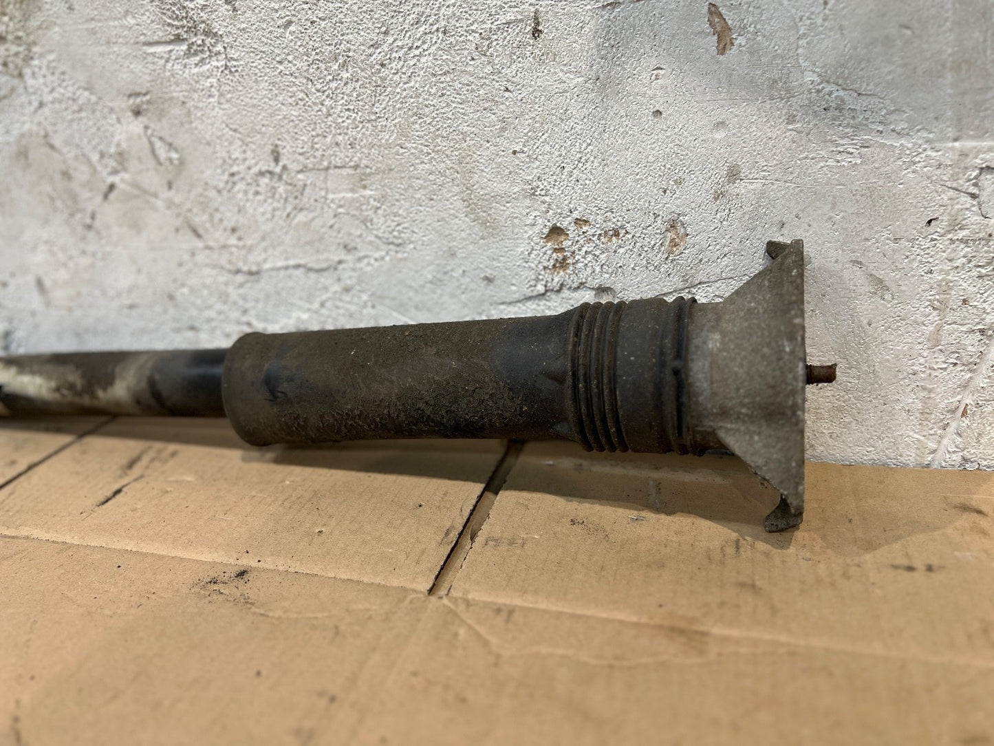 X2 2016-2021 VAUXHALL ASTRA MK7 1.6 DIESEL REAR SHOCK ABSORBERS PAIR  39030538