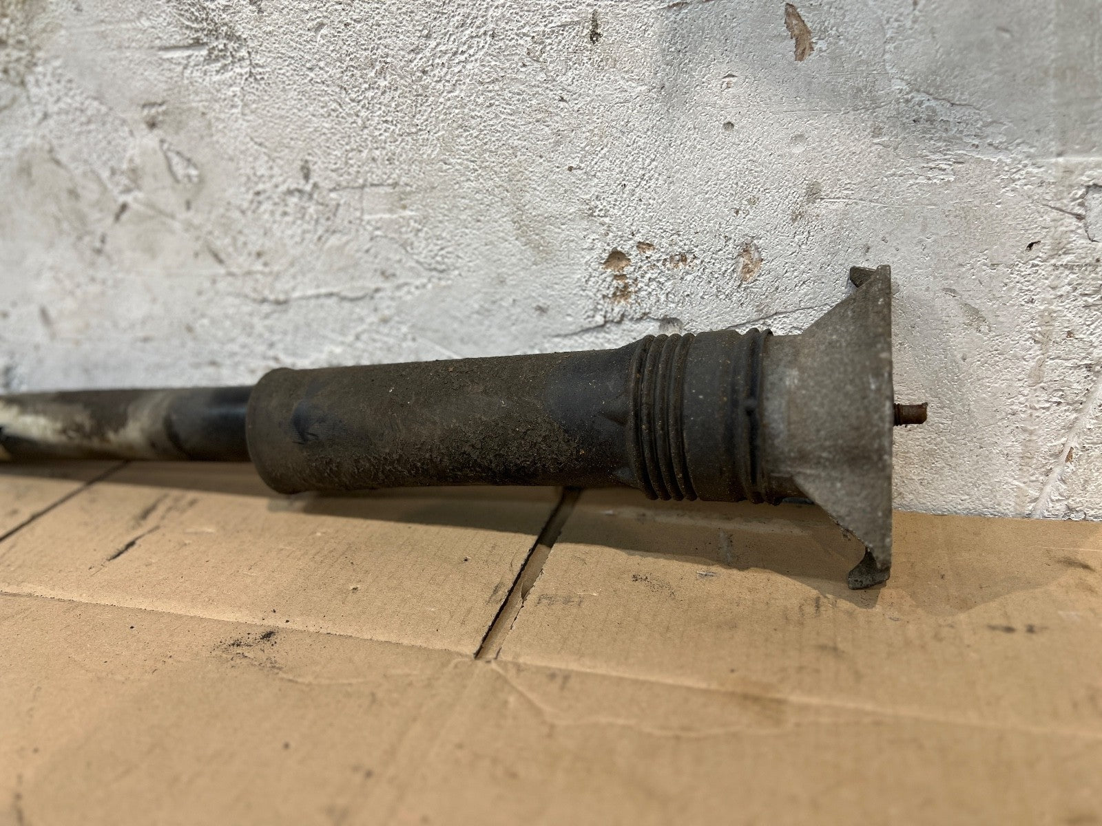 X2 2016-2021 VAUXHALL ASTRA MK7 1.6 DIESEL REAR SHOCK ABSORBERS PAIR  39030538