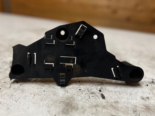 BMW 1 3 Series E81 E90 E60 LCI Exhaust Pressure Sensor Bracket Holder 7805459