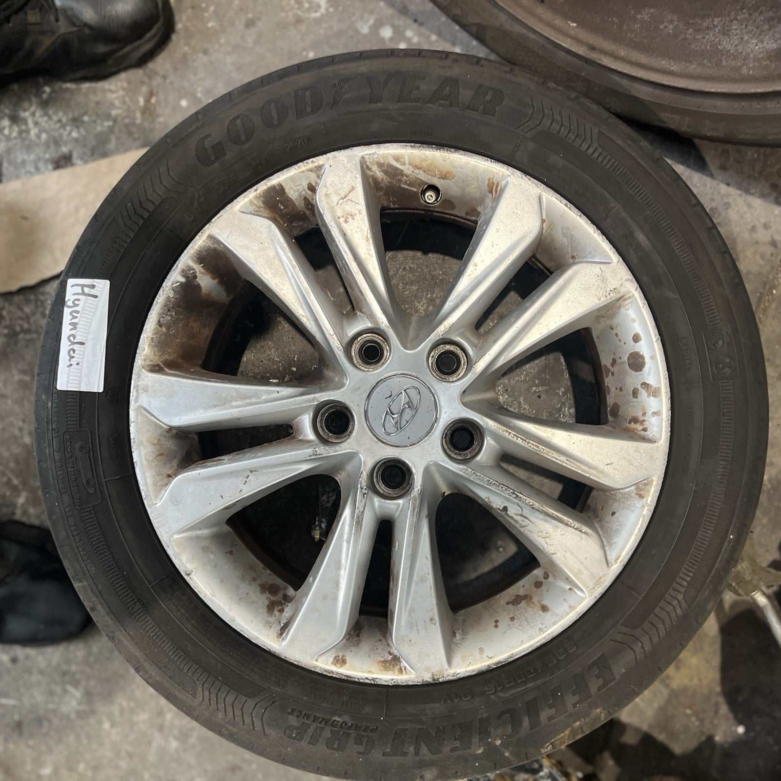 2013-2017 Hyundai i30 Alloy Wheels Set 4 w/ Tyres I10 I20 Kia 205/55/16