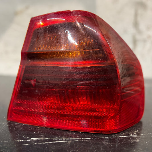 BMW E90 Saloon Rear Back Lamp Light Right Drivers Tail Back O/S 6937458