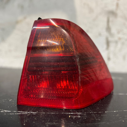 BMW 3 SERIES E91 TOURING 2005-2008 PRE LCI DRIVERS RIGHT REAR TAIL LIGHT 7160062