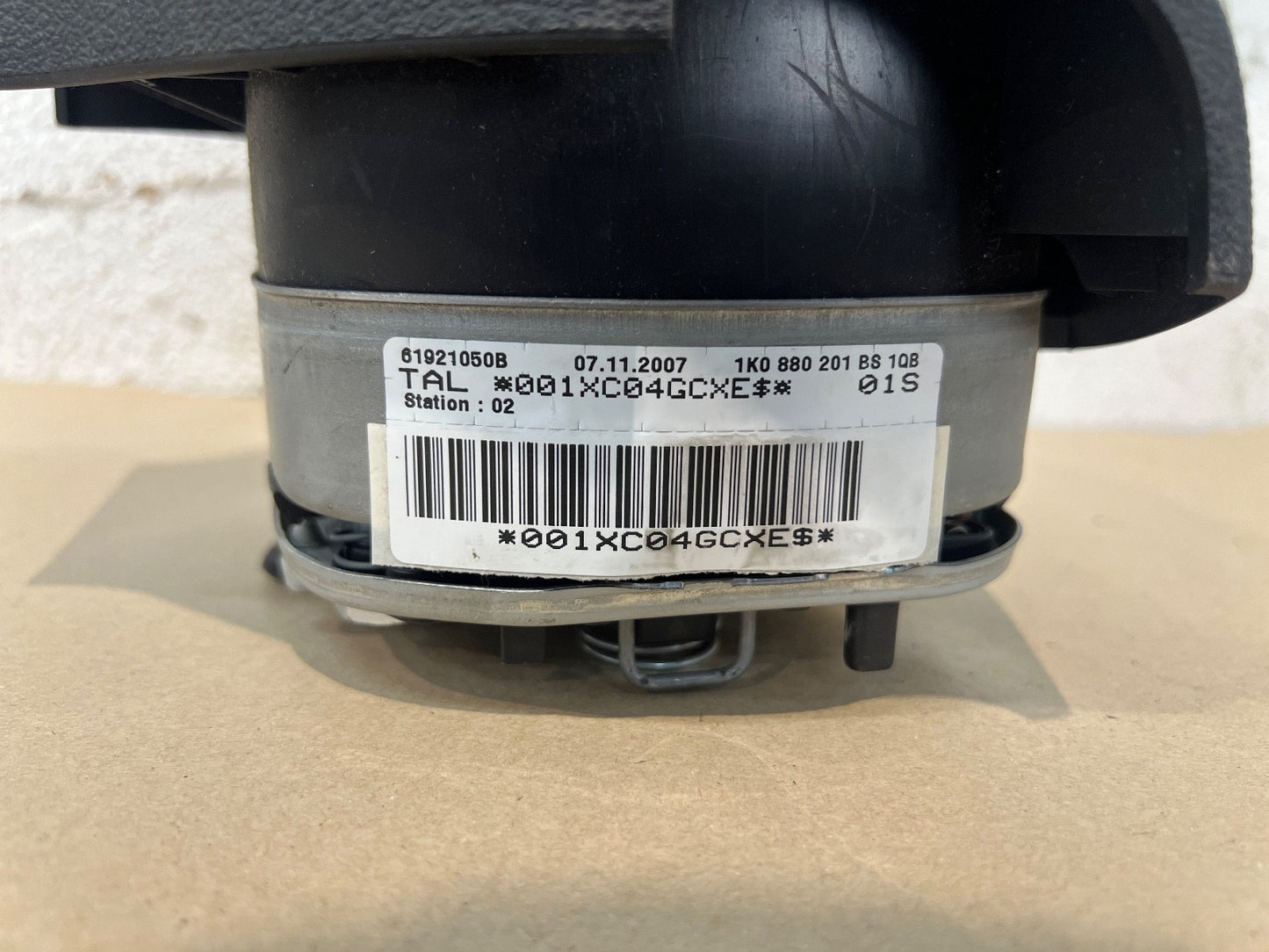 2005-2008 Volkswagen GOLF MK5 / CADDY 1K Steering Wheel Airbag  1K0880201BS