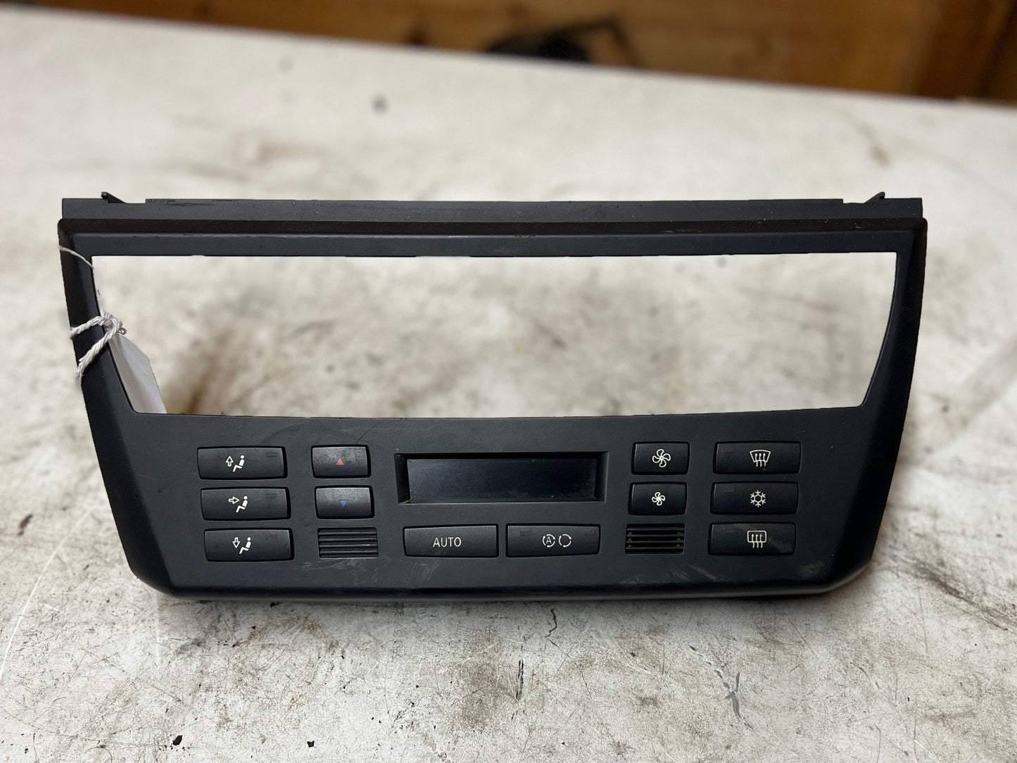 BMW X3 E83 Automatic Air Conditioning Climate Control Panel Black 3417445