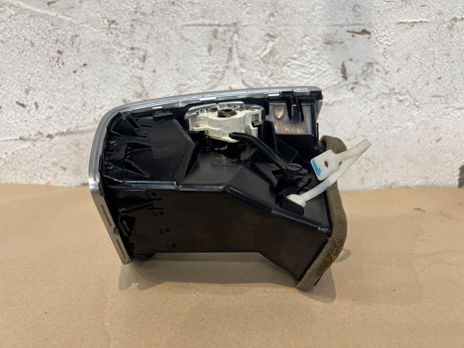 2010-2015 Ford Kuga/Focus/C-Max DASHBOARD AIR VENT GRILLE RIGHT DRIVERS 07464