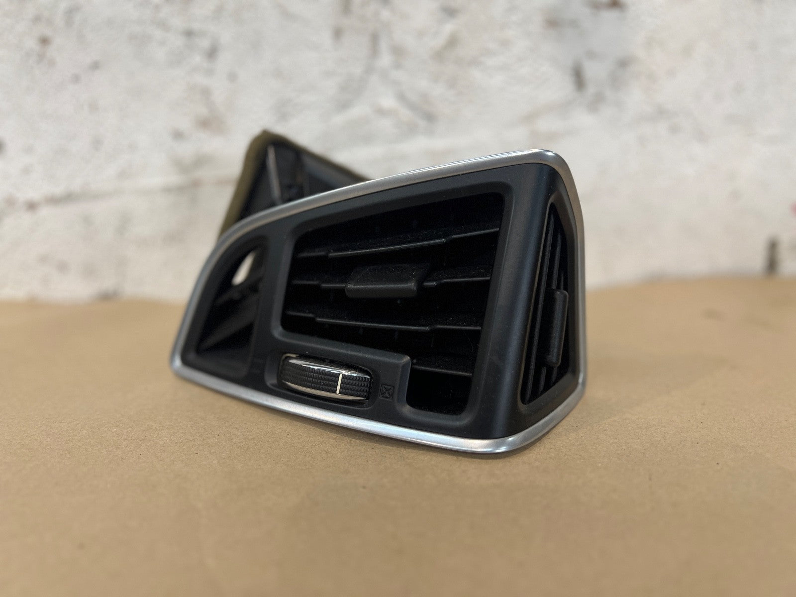 2010-2015 Ford Kuga/Focus/C-Max DASHBOARD AIR VENT GRILLE LEFT PASSENGER 7463000