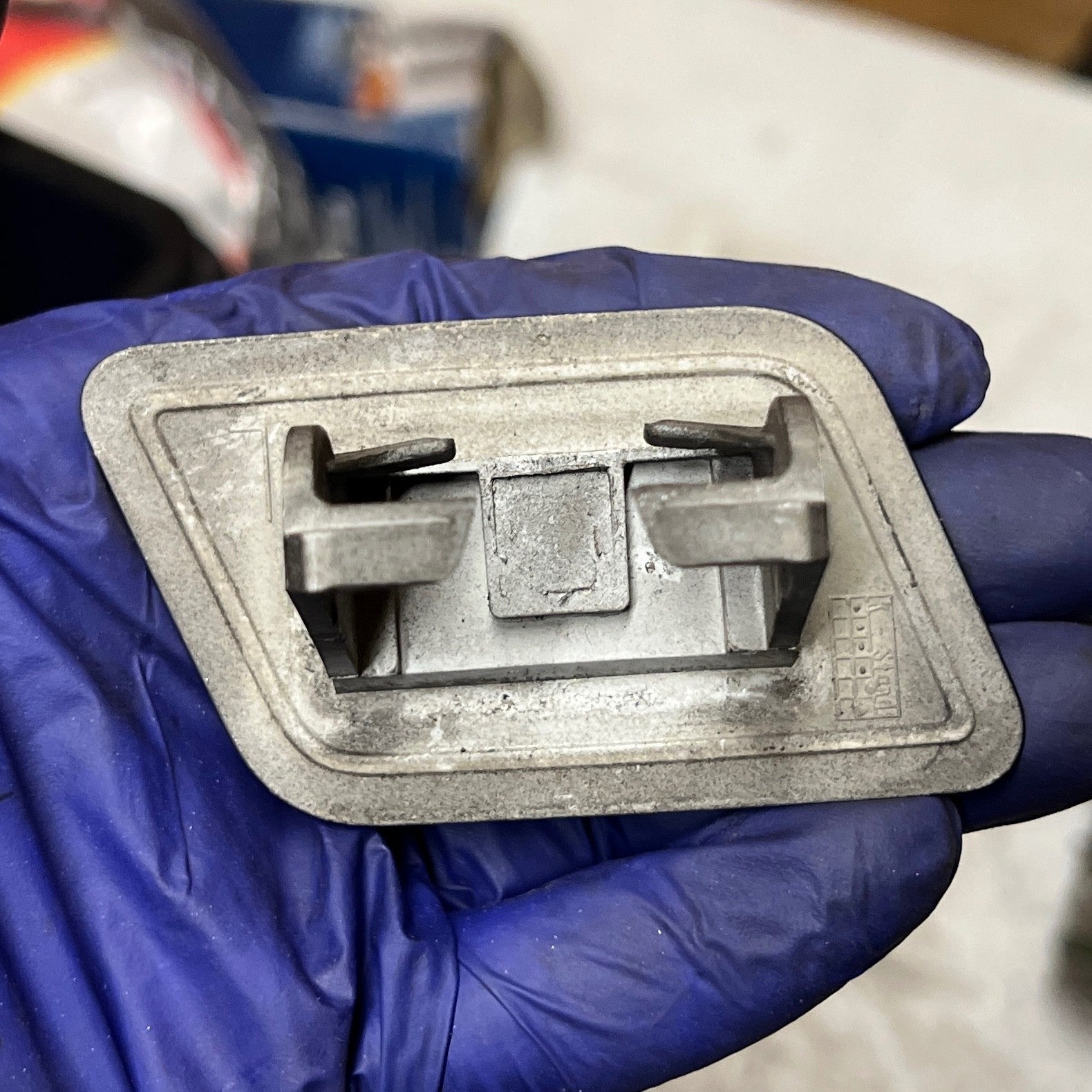 GENUINE BMW E83 L Head Light Washer Jet Flap Cover 3416175 61673416175 BLACK