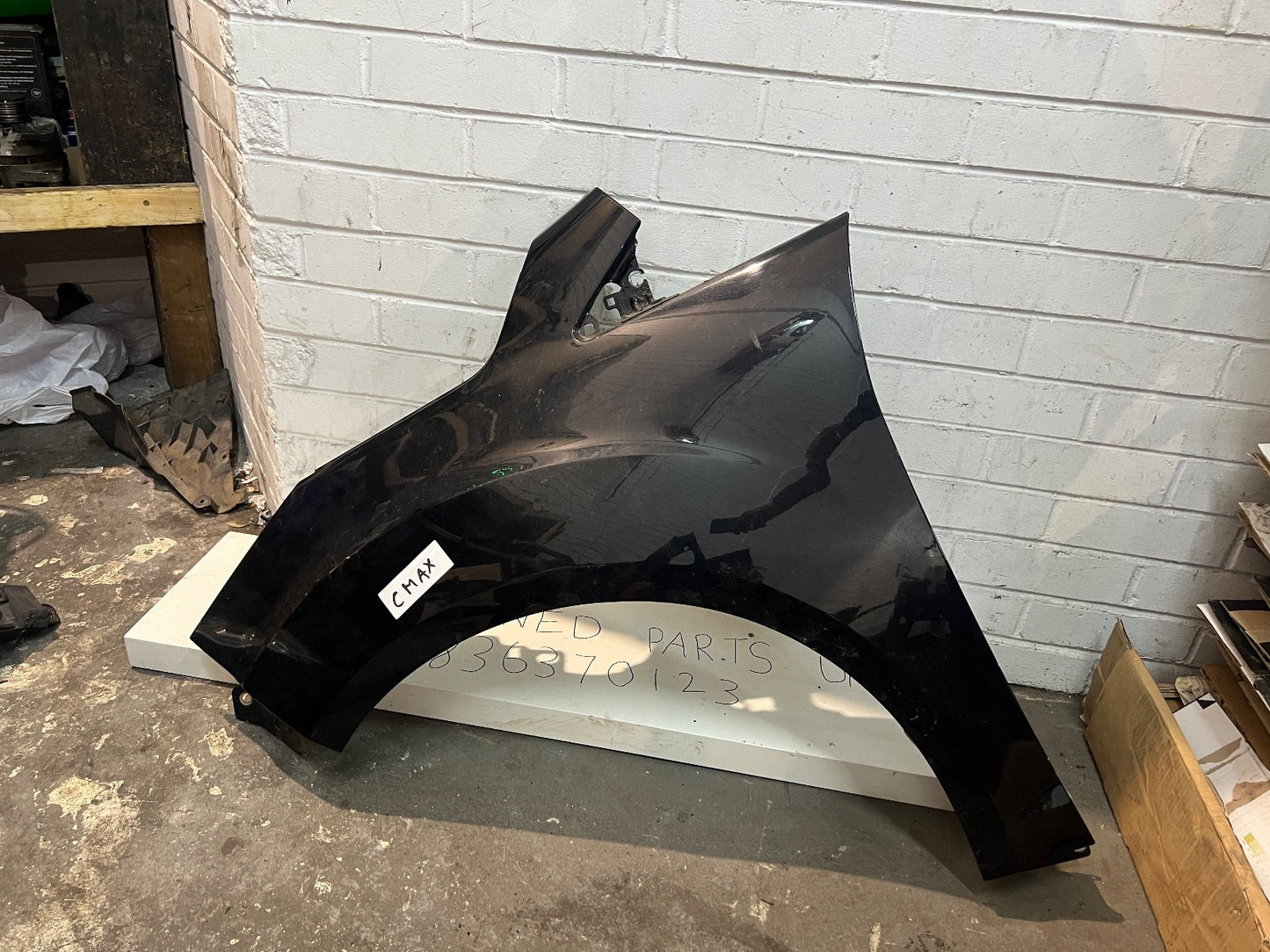 2010-2015 FORD CMAX TITANIUM FRONT WING N/S BLACK NEARSIDE PASSENGER