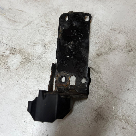BMW 1 3 Series E81 E92 E93 M3 Front Left N/S Radiator Support Bracket 7117811