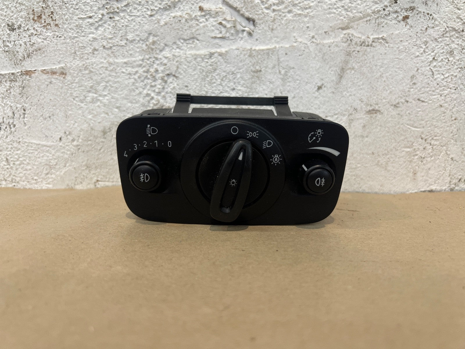 2010-2015 Ford Kuga/Focus/C-Max HEADLIGHT FOG LIGHT CONTROL SWITCH AV6T13A024AC