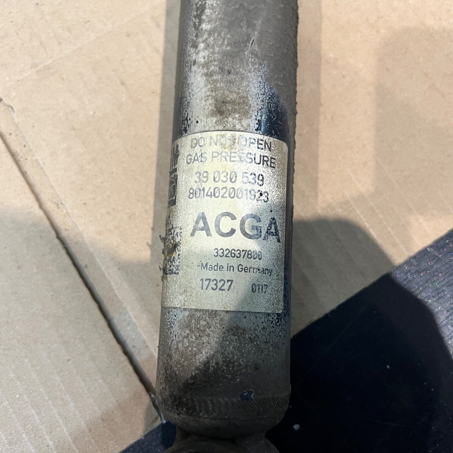 X2 2016-2021 VAUXHALL ASTRA MK7 1.6 DIESEL REAR SHOCK ABSORBERS PAIR  39030538