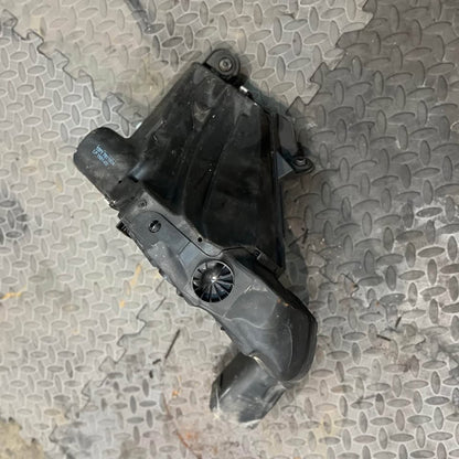 BMW N57 245bhp Intake Airbox 7811904