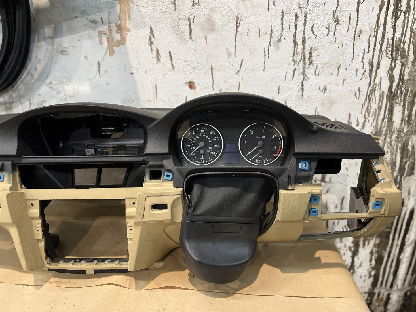 BMW 3 Series E9X LOGIC 7/HARMON KARDON COMPLETE DASHBOARD WITH AIRBAG + SPEAKER