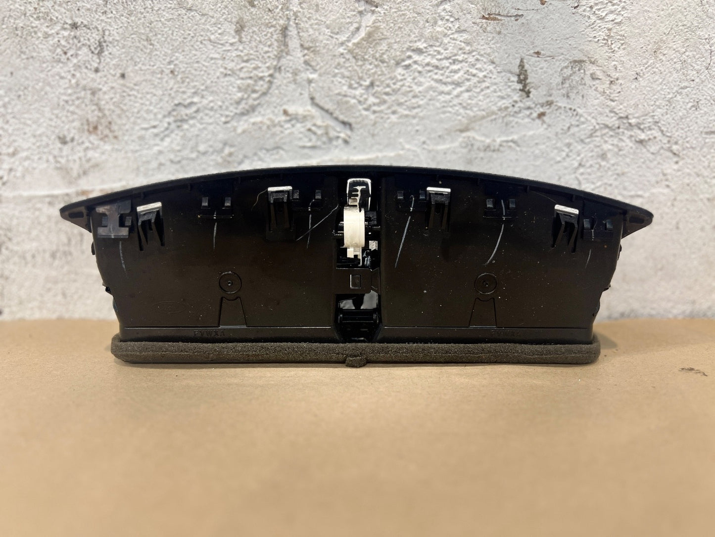 2010-2015 FORD C-MAX MK2 DASHBOARD CENTRE AIR VENT 07468-009