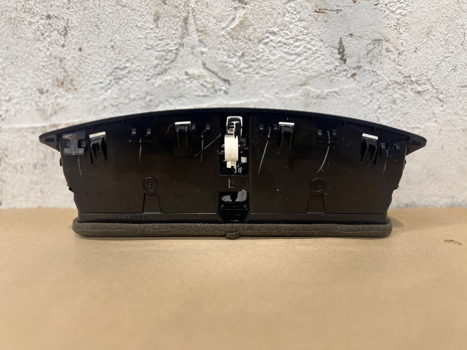 2010-2015 FORD C-MAX MK2 DASHBOARD CENTRE AIR VENT 07468-009