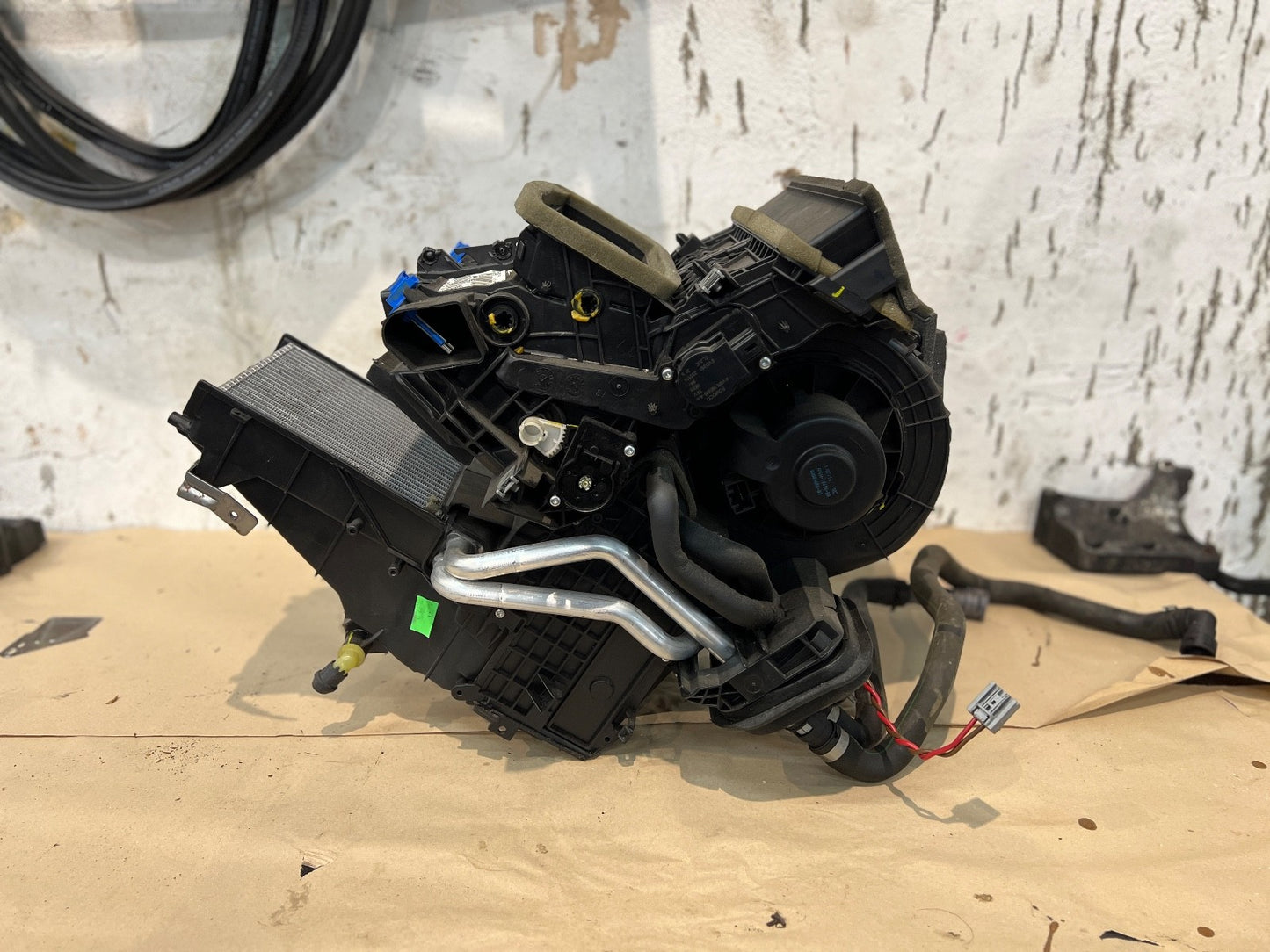 2010-2015 Ford C-Max Blower Housing Heater Matrix Box Heating AV6N-19B555-pn