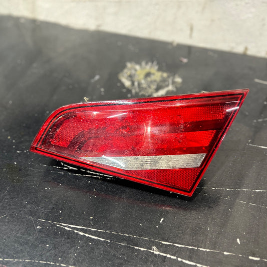 GENUINE AUDI A3 S LINE REAR RIGHT TAIL LIGHT 8V4945094A 2013-2016